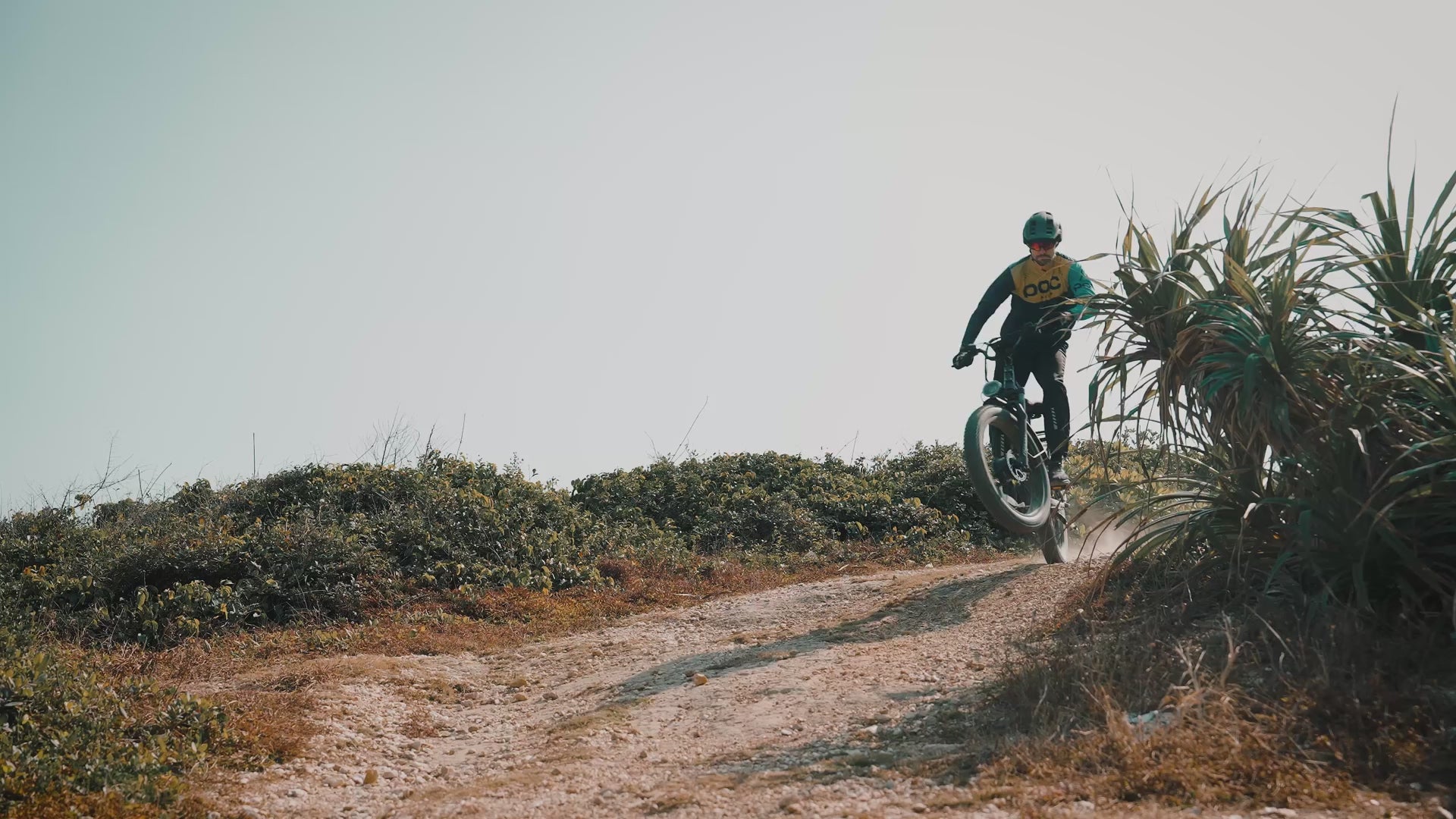 Load video: Freesky Canada Video